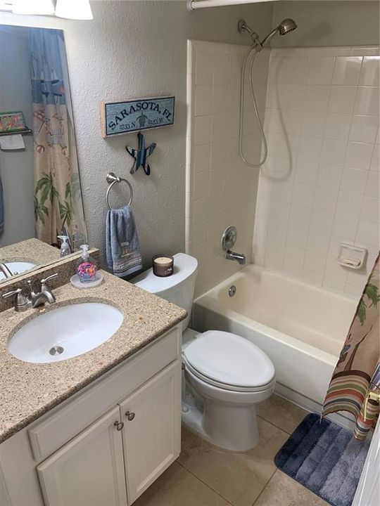 待售: $209,900 (2 贝兹, 2 浴室, 972 平方英尺)