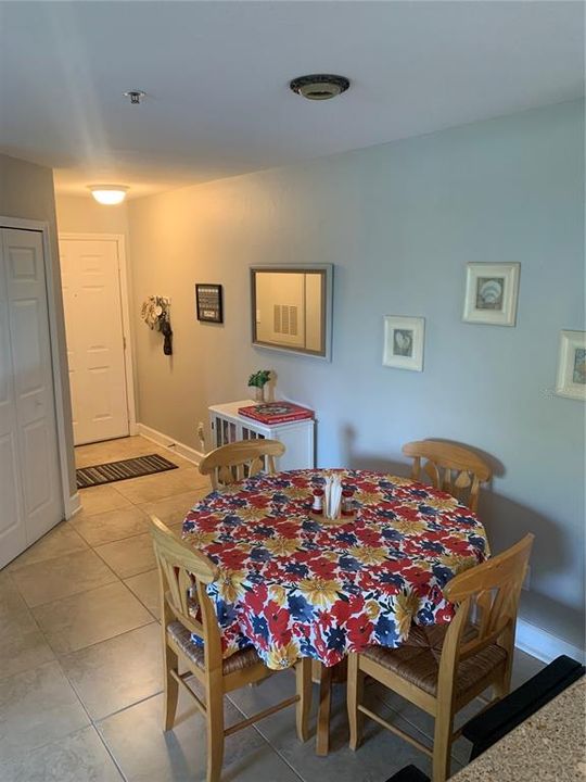 待售: $209,900 (2 贝兹, 2 浴室, 972 平方英尺)