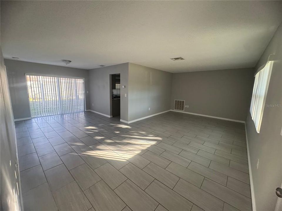 For Rent: $1,595 (2 beds, 2 baths, 1334 Square Feet)