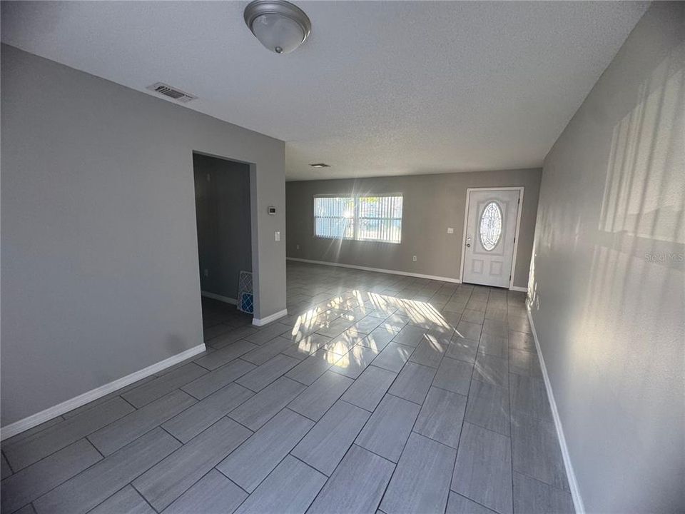 For Rent: $1,595 (2 beds, 2 baths, 1334 Square Feet)