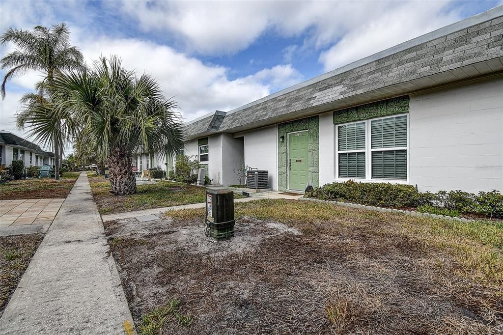 待售: $139,999 (2 贝兹, 1 浴室, 720 平方英尺)