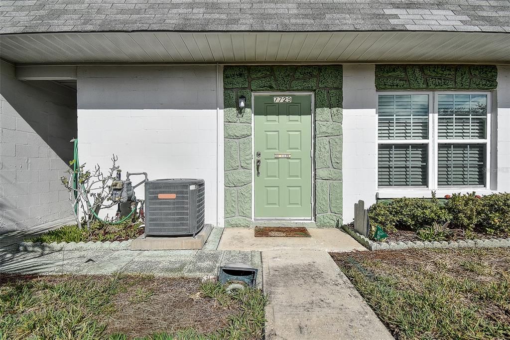 待售: $139,999 (2 贝兹, 1 浴室, 720 平方英尺)