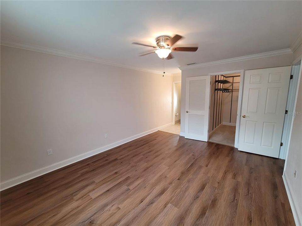 На продажу: $189,900 (2 спален, 2 ванн, 1094 Квадратных фут)