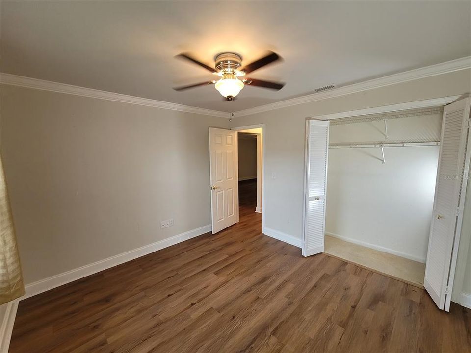 На продажу: $189,900 (2 спален, 2 ванн, 1094 Квадратных фут)