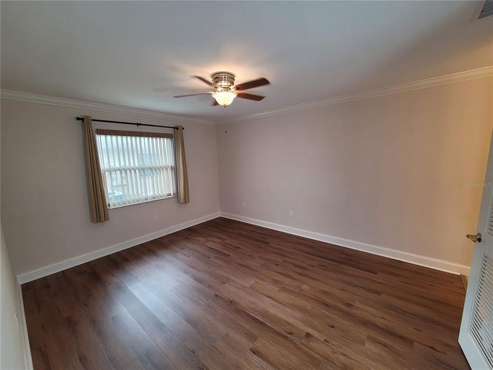 На продажу: $189,900 (2 спален, 2 ванн, 1094 Квадратных фут)