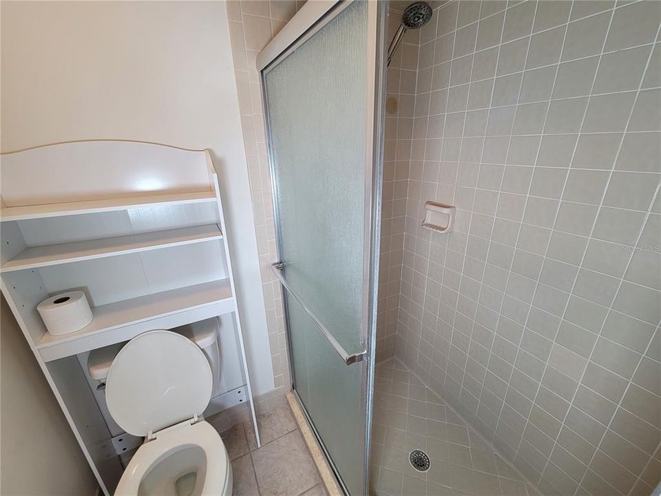 На продажу: $189,900 (2 спален, 2 ванн, 1094 Квадратных фут)