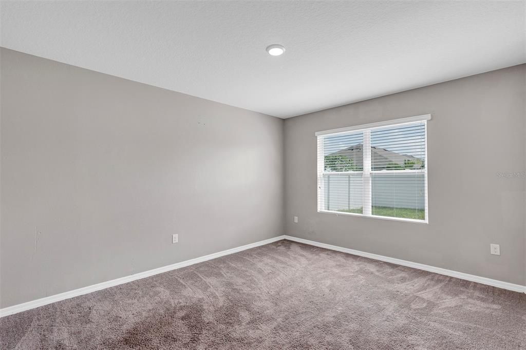 For Rent: $1,850 (4 beds, 2 baths, 1851 Square Feet)