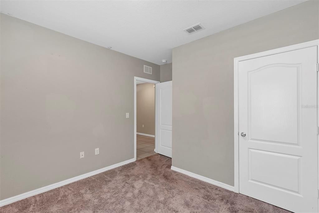 For Rent: $1,850 (4 beds, 2 baths, 1851 Square Feet)