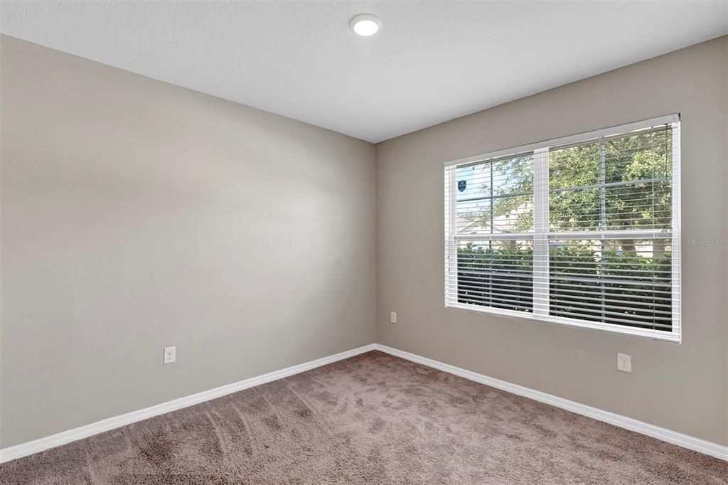 For Rent: $1,850 (4 beds, 2 baths, 1851 Square Feet)