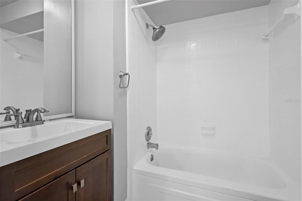 For Rent: $1,850 (2 beds, 2 baths, 1030 Square Feet)