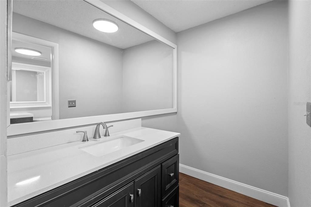 For Rent: $1,850 (2 beds, 2 baths, 1030 Square Feet)