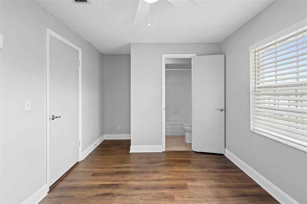 For Rent: $1,850 (2 beds, 2 baths, 1030 Square Feet)