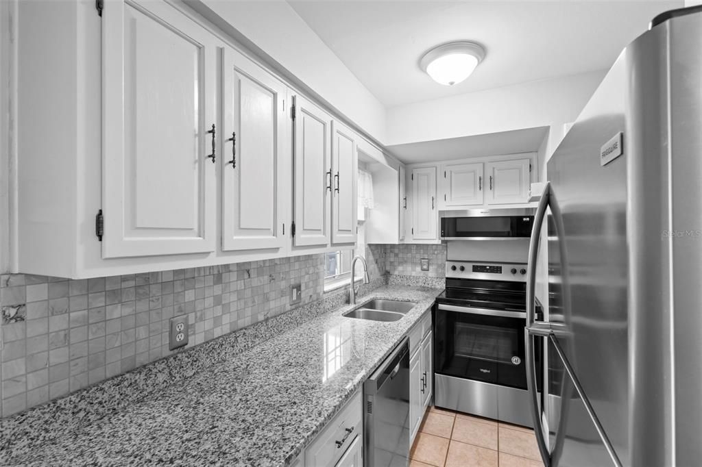 For Rent: $1,850 (2 beds, 2 baths, 1030 Square Feet)