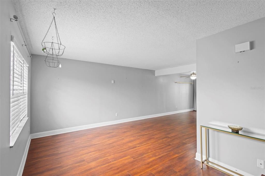 For Rent: $1,850 (2 beds, 2 baths, 1030 Square Feet)