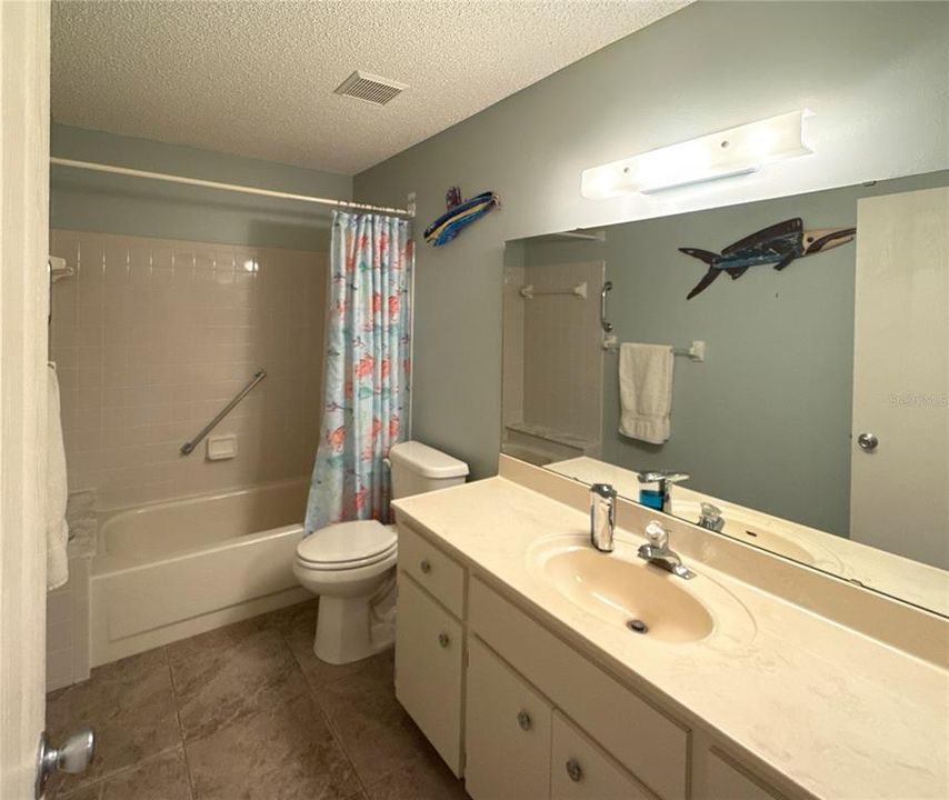 For Sale: $145,000 (2 beds, 2 baths, 1375 Square Feet)