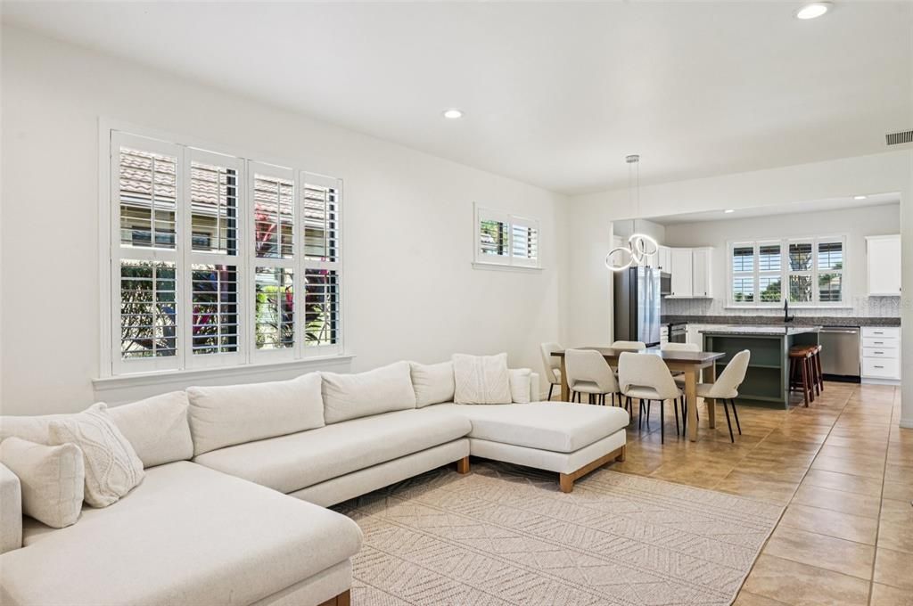 En Venta: $425,000 (3 camas, 2 baños, 1437 Pies cuadrados)