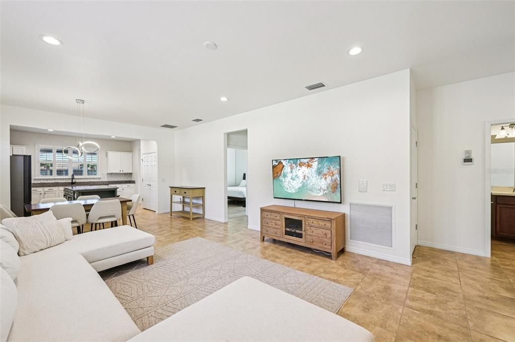 En Venta: $425,000 (3 camas, 2 baños, 1437 Pies cuadrados)