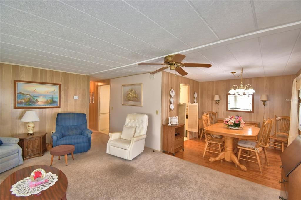 待售: $109,000 (2 贝兹, 2 浴室, 1008 平方英尺)