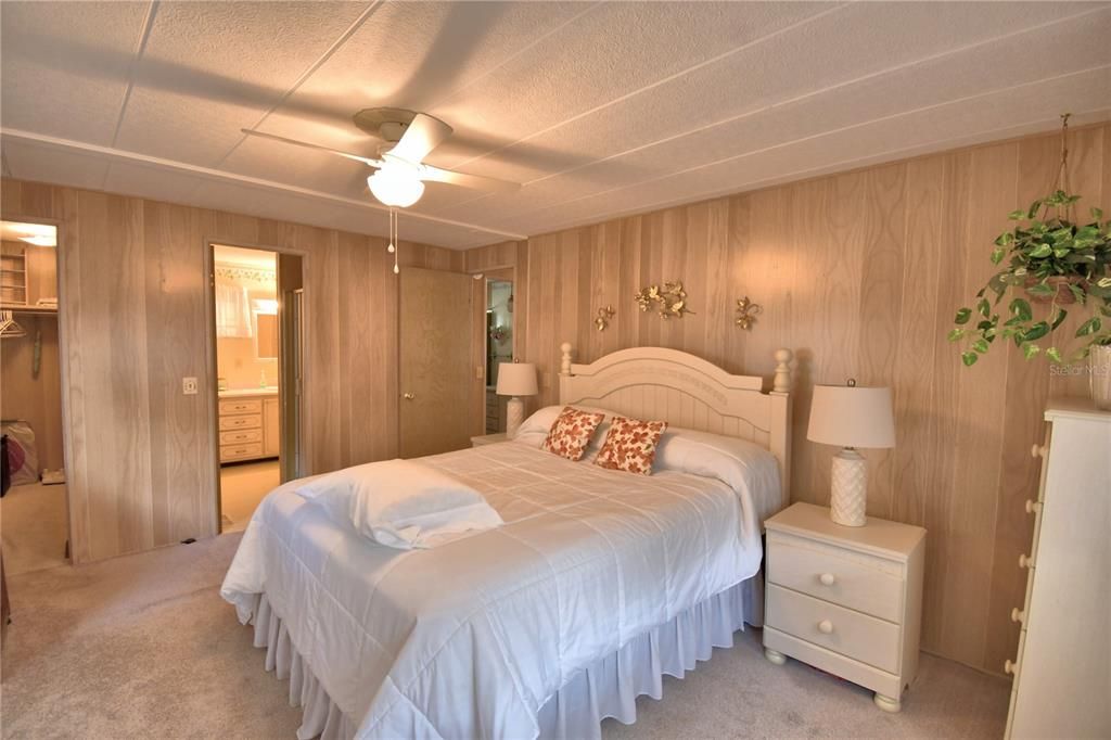 待售: $109,000 (2 贝兹, 2 浴室, 1008 平方英尺)