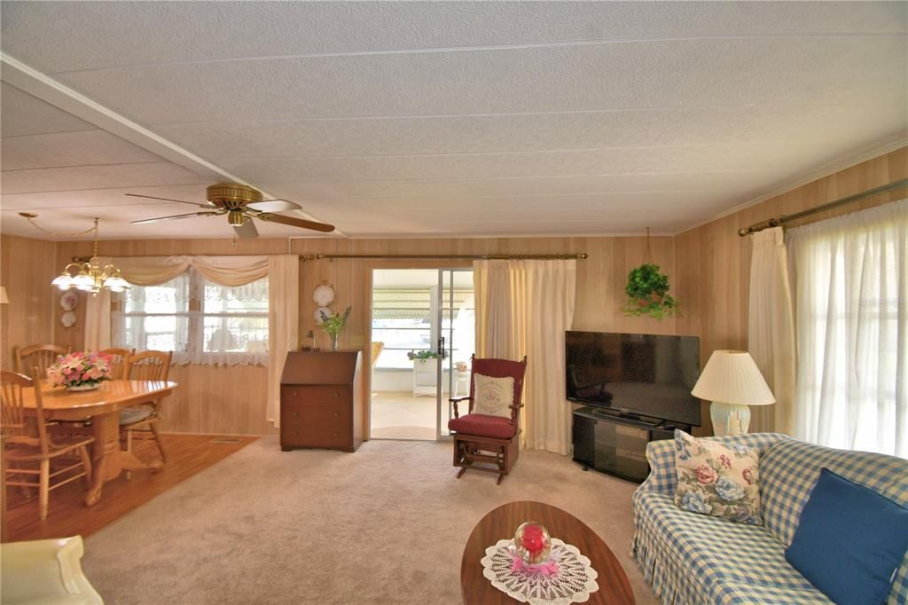 待售: $109,000 (2 贝兹, 2 浴室, 1008 平方英尺)