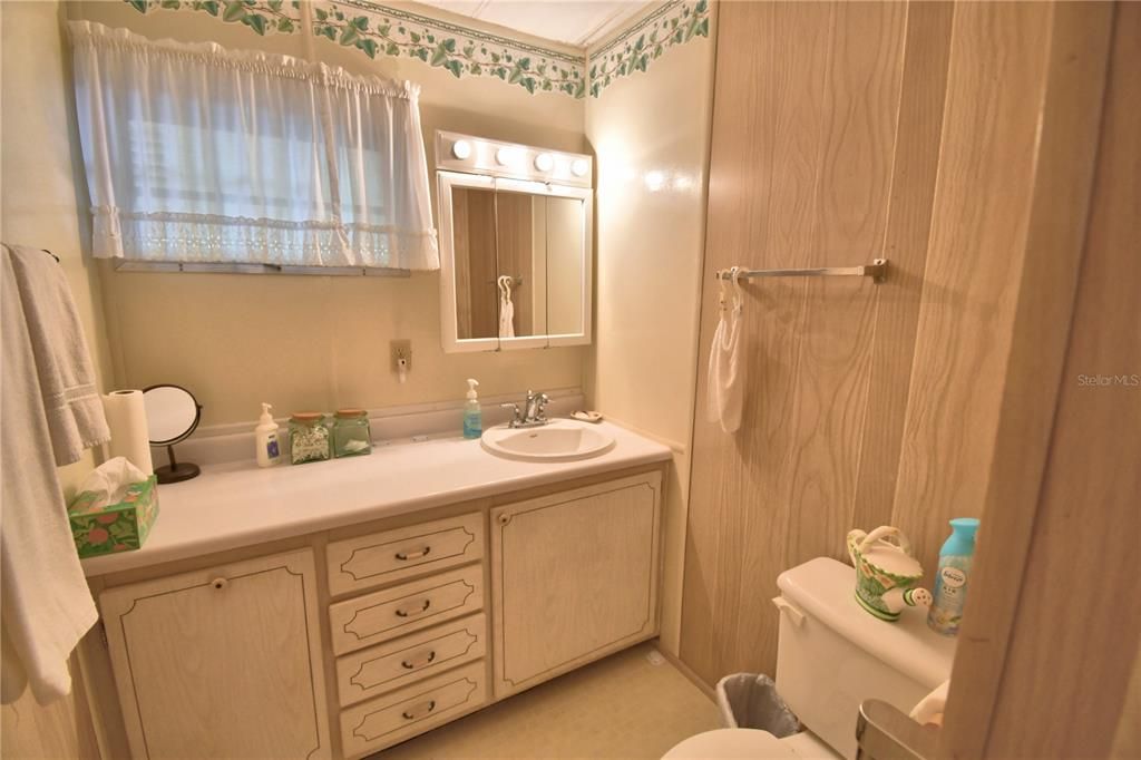 待售: $109,000 (2 贝兹, 2 浴室, 1008 平方英尺)