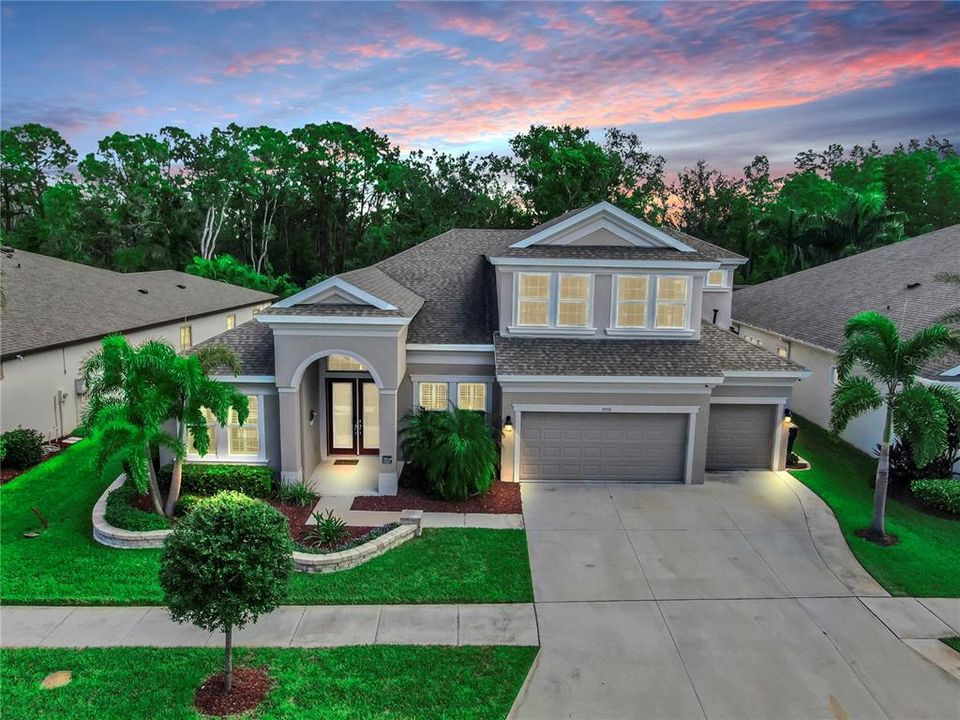 En Venta: $994,000 (5 camas, 4 baños, 3933 Pies cuadrados)