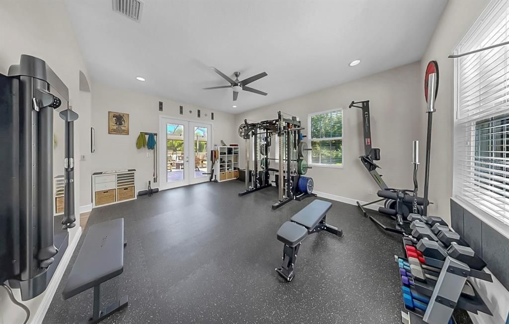 En Venta: $994,000 (5 camas, 4 baños, 3933 Pies cuadrados)