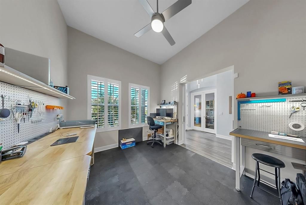 En Venta: $994,000 (5 camas, 4 baños, 3933 Pies cuadrados)