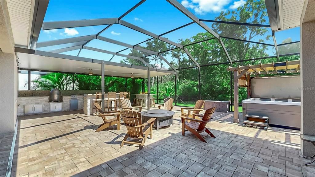 En Venta: $994,000 (5 camas, 4 baños, 3933 Pies cuadrados)