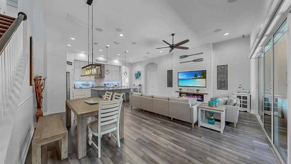 En Venta: $994,000 (5 camas, 4 baños, 3933 Pies cuadrados)