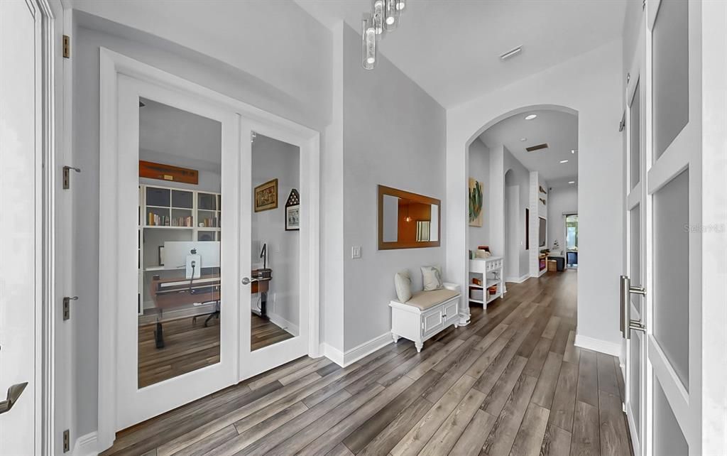 En Venta: $994,000 (5 camas, 4 baños, 3933 Pies cuadrados)