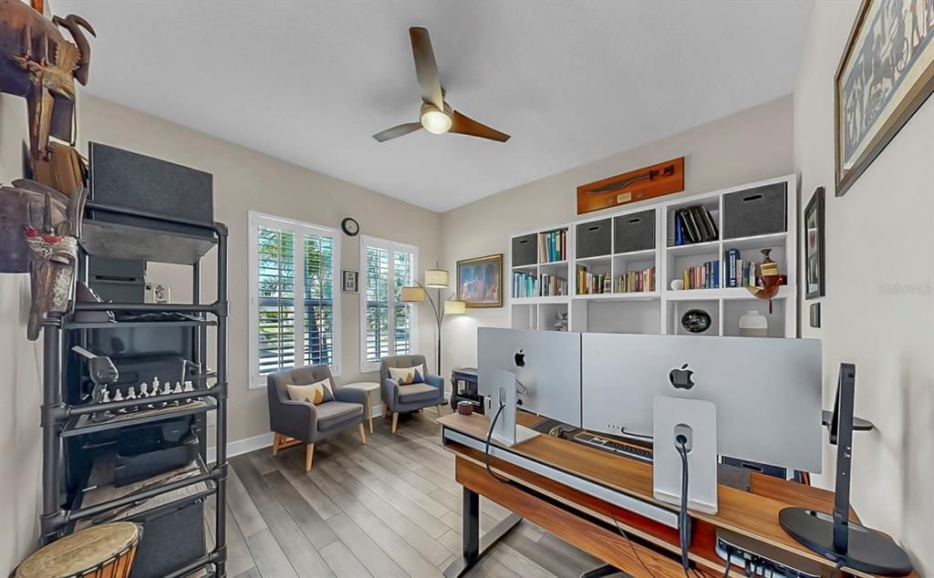 En Venta: $994,000 (5 camas, 4 baños, 3933 Pies cuadrados)