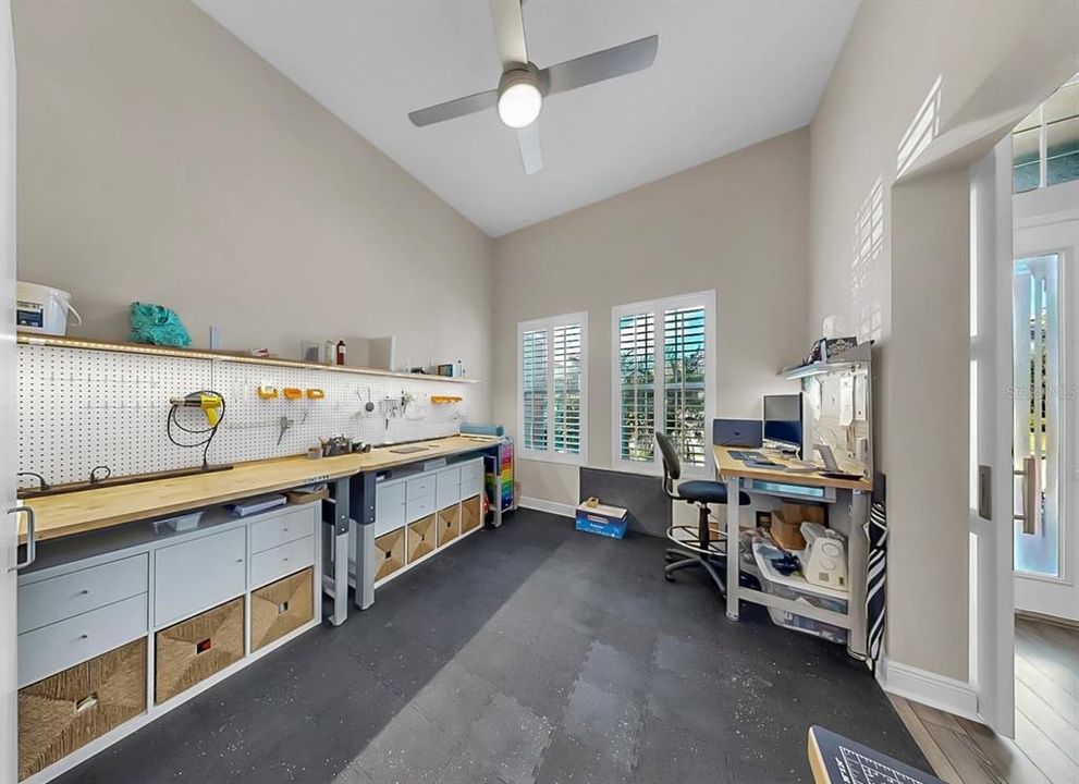 En Venta: $994,000 (5 camas, 4 baños, 3933 Pies cuadrados)