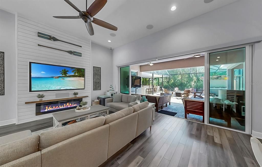 En Venta: $994,000 (5 camas, 4 baños, 3933 Pies cuadrados)