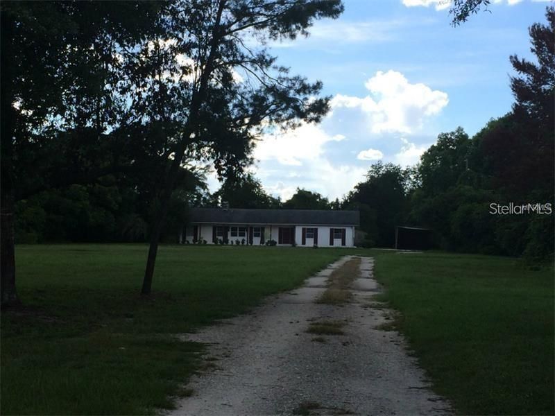 For Rent: $2,700 (5 beds, 2 baths, 2730 Square Feet)