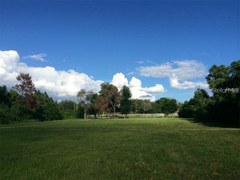 For Rent: $2,700 (5 beds, 2 baths, 2730 Square Feet)