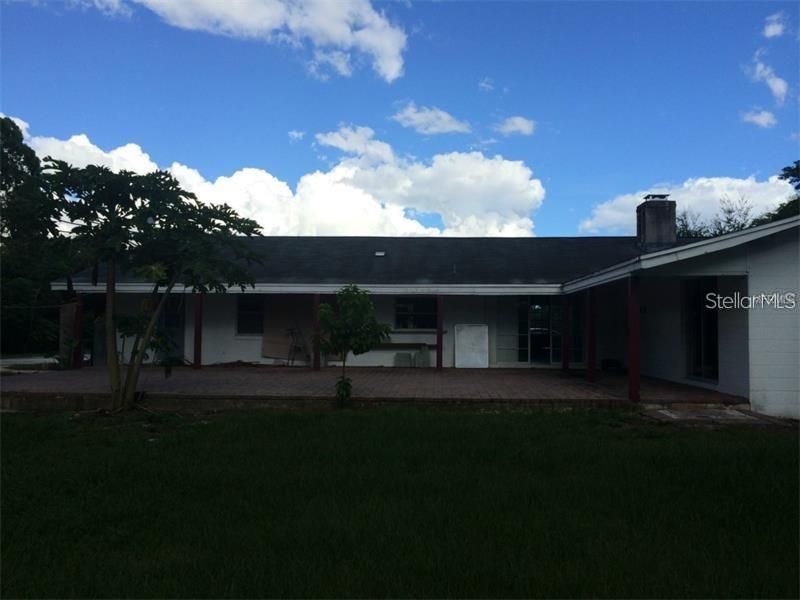 For Rent: $2,700 (5 beds, 2 baths, 2730 Square Feet)