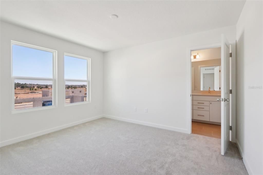 For Sale: $324,990 (3 beds, 2 baths, 1409 Square Feet)