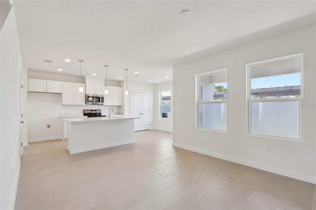 For Sale: $324,990 (3 beds, 2 baths, 1409 Square Feet)