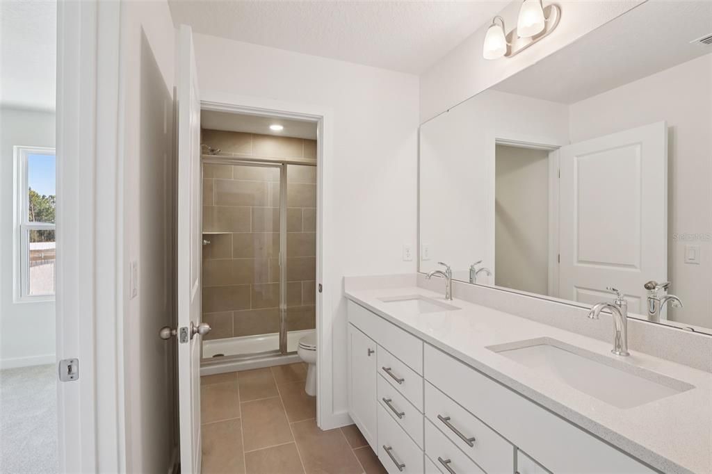 For Sale: $324,990 (3 beds, 2 baths, 1409 Square Feet)