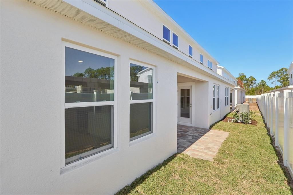 For Sale: $324,990 (3 beds, 2 baths, 1409 Square Feet)