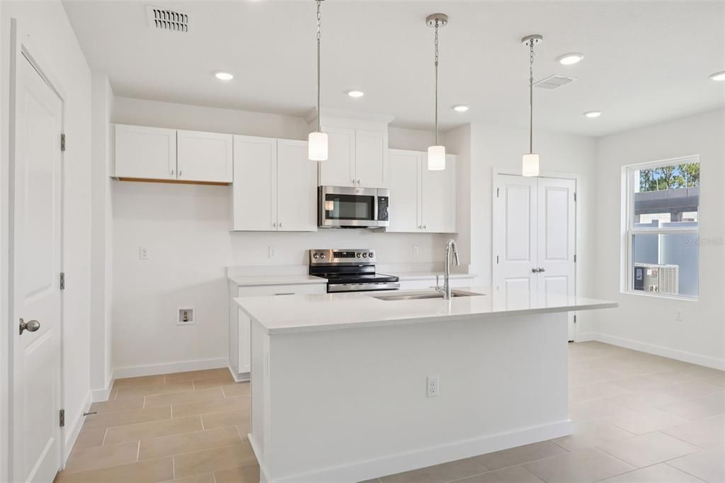 For Sale: $324,990 (3 beds, 2 baths, 1409 Square Feet)