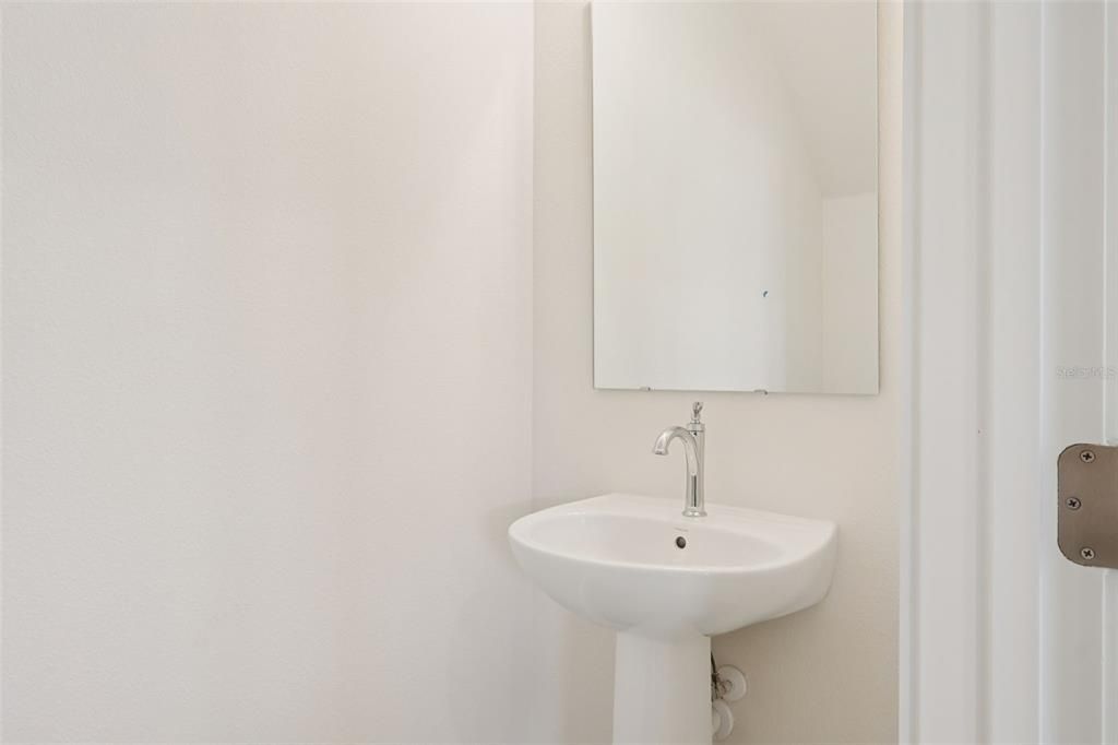 For Sale: $324,990 (3 beds, 2 baths, 1409 Square Feet)