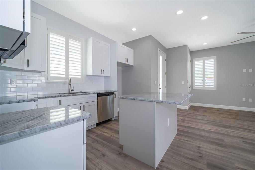 For Rent: $1,975 (2 beds, 2 baths, 1162 Square Feet)