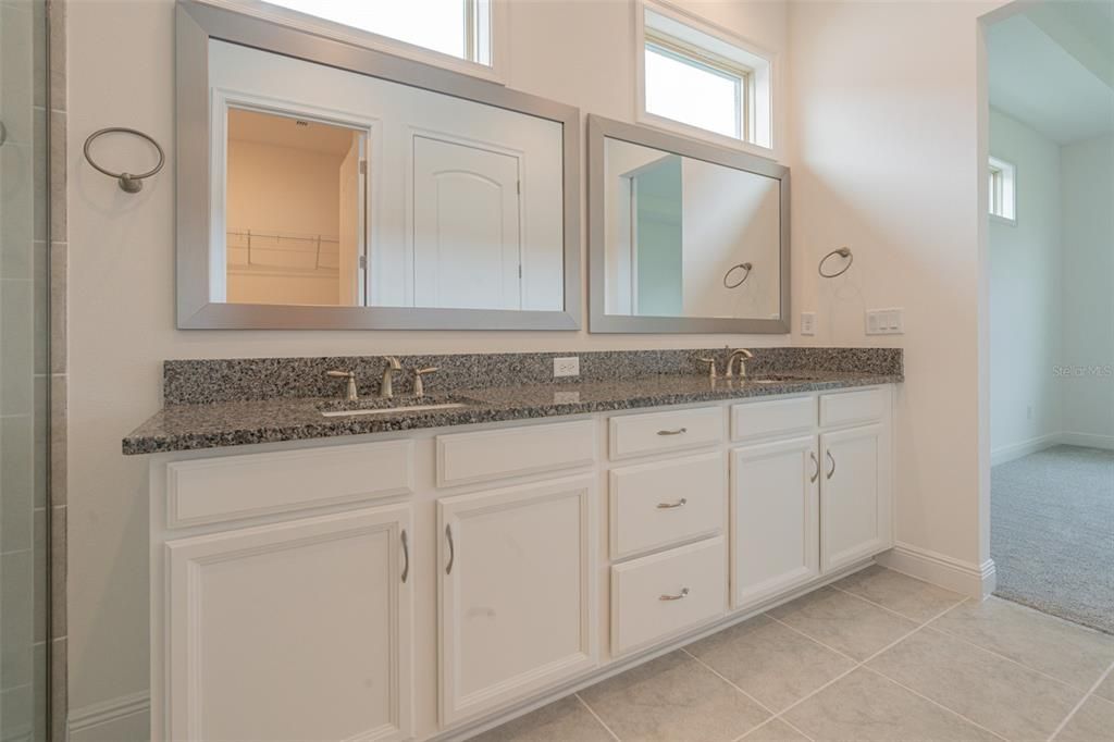 For Rent: $3,000 (3 beds, 2 baths, 1617 Square Feet)