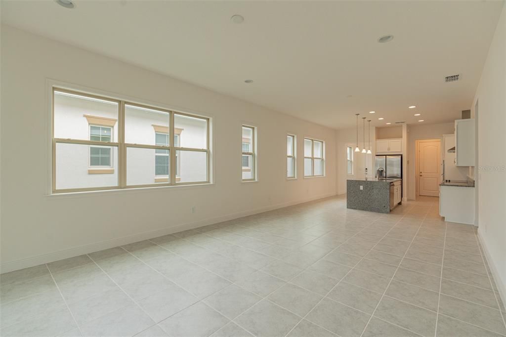 For Rent: $3,000 (3 beds, 2 baths, 1617 Square Feet)