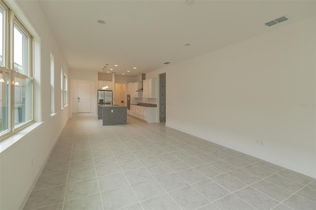 For Rent: $3,000 (3 beds, 2 baths, 1617 Square Feet)