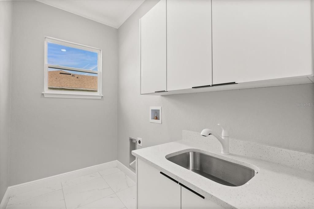 На продажу: $525,000 (5 спален, 3 ванн, 2461 Квадратных фут)