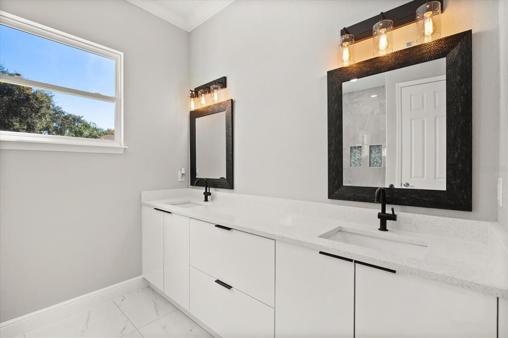 На продажу: $525,000 (5 спален, 3 ванн, 2461 Квадратных фут)