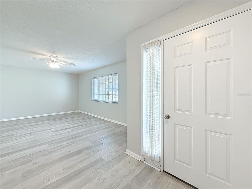 For Sale: $249,900 (2 beds, 2 baths, 1569 Square Feet)